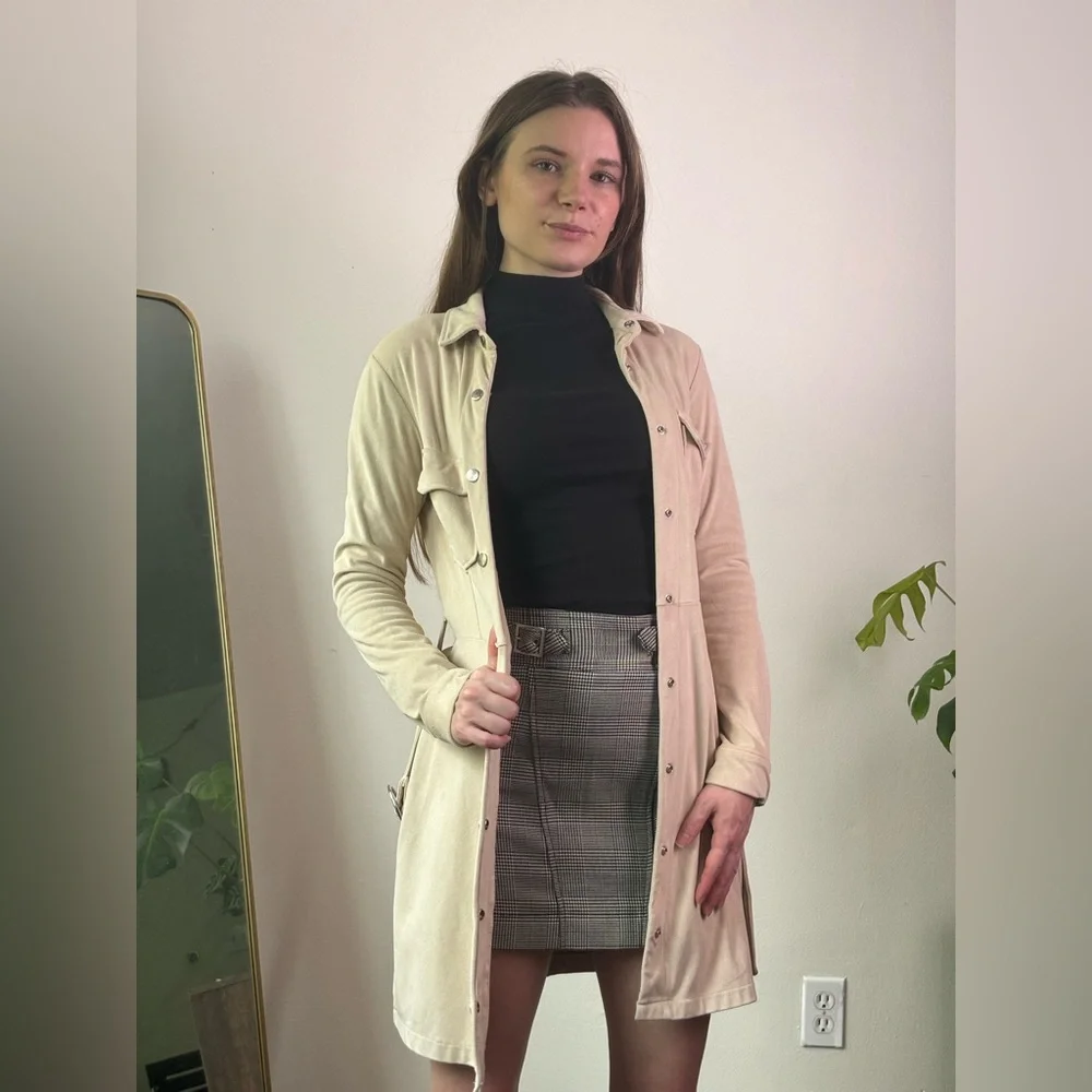 Creamy suede trench coat/dress - Picture 3 of 7
